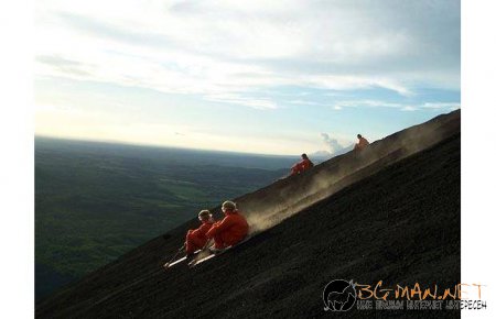 Сноуборд върху вулкан