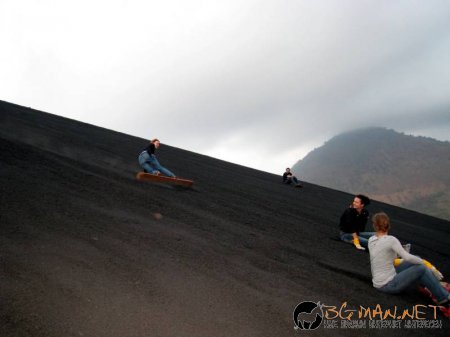 Сноуборд върху вулкан