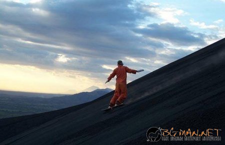 Сноуборд върху вулкан